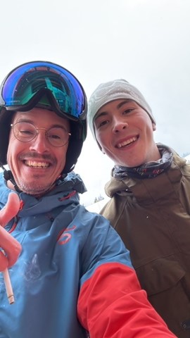 Hannes and Ethan on a ski trip together.