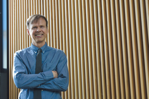 Head shot of professor Erik Lie