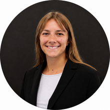Head shot of Heidi Schoenberg
