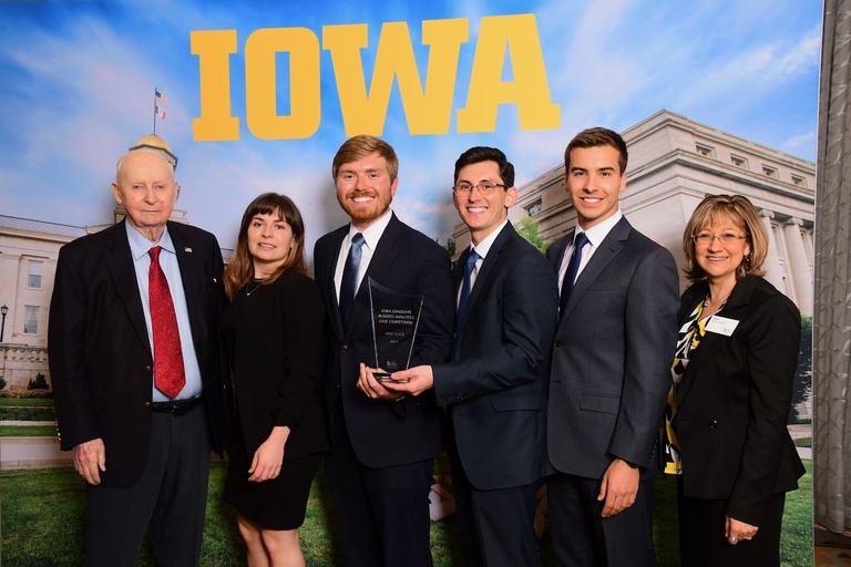 2019 Winning team with Henry Tippie